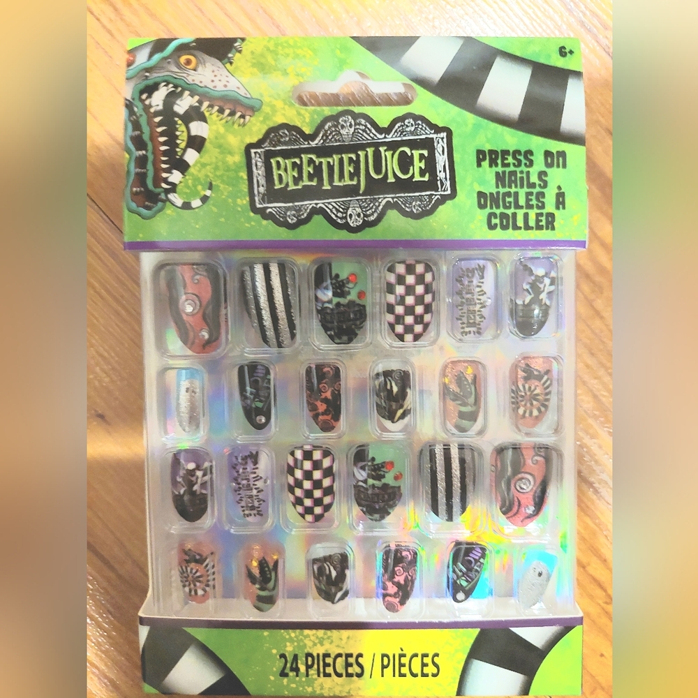 New Beetlejuice Press-On Nail Set